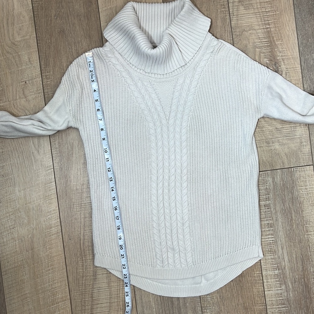Banana Republic Turtle Neck Cable Knit Sweater Long Sleeve Cream SZ S - Picture 10 of 11